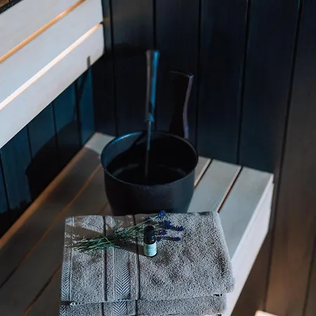 Sniegi With Sauna Gæstehus *
